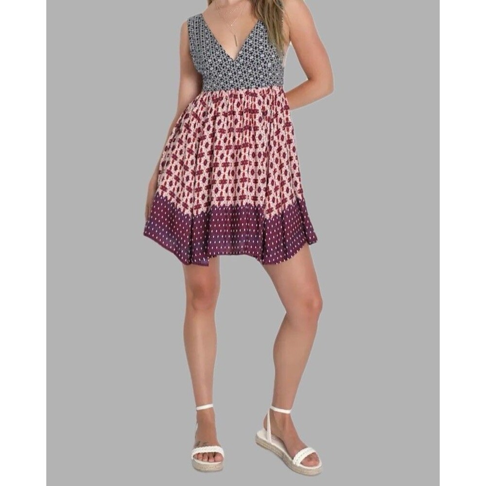Lulus La Vie en Roses Navy and Red Floral Sun Dress Women’s Size M